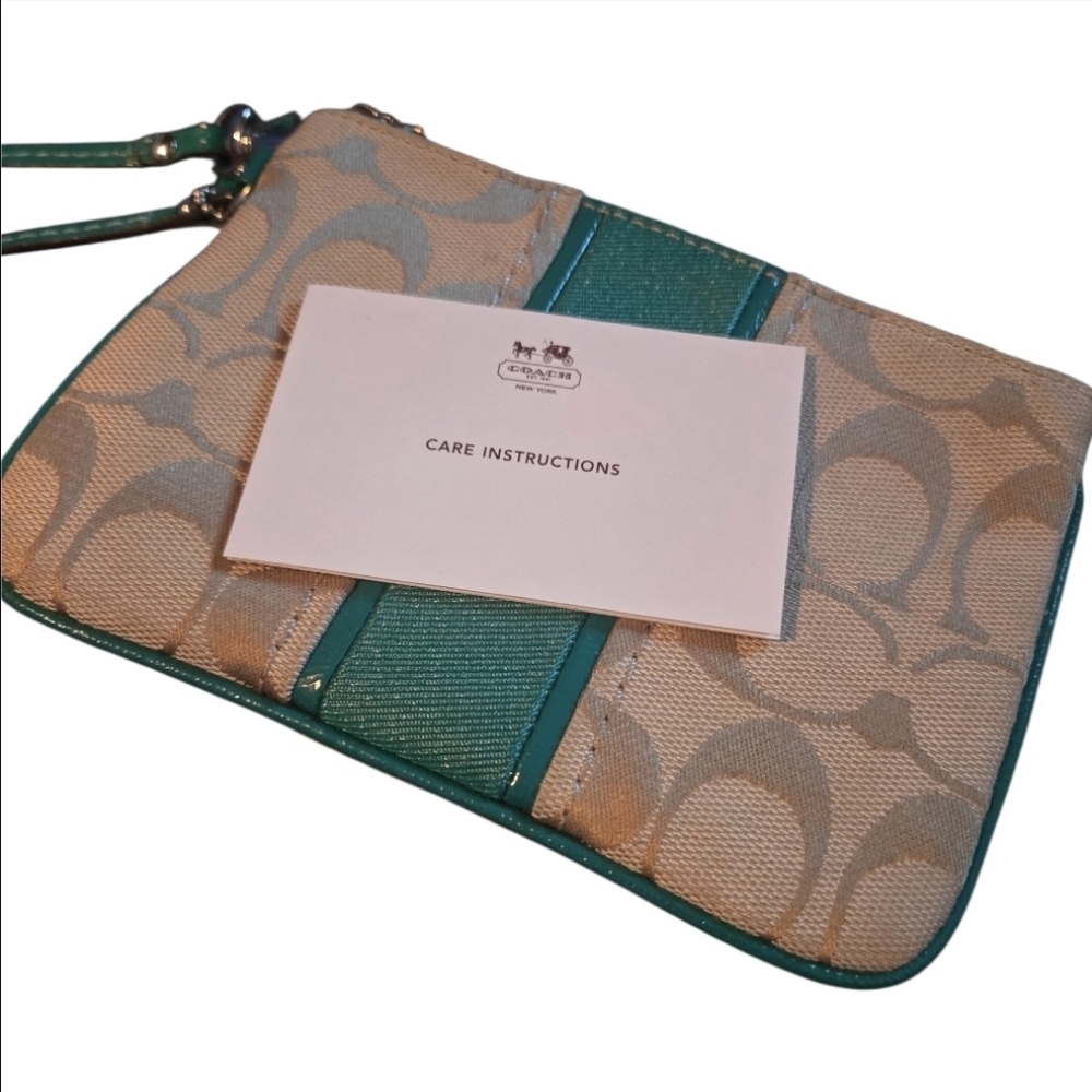 Coach Signature C Wristlet Khaki & Teal Green Patent Leather Trim - Picture 1 of 6